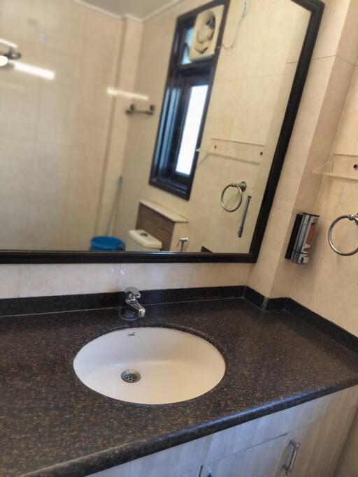 Apartment Divine India Service 3bhk,j-171 Saket New Delhi