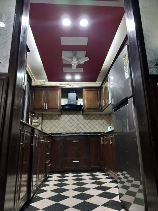 Divine India Service 3bhk,j-171 Saket Apartment New Delhi