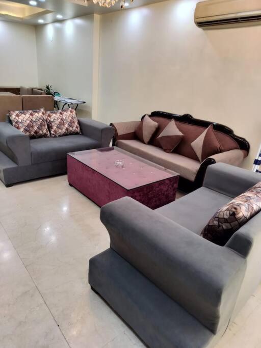 Divine India Service 3bhk,j-171 Saket New Delhi