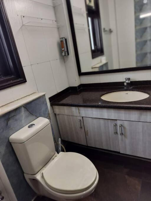 Divine India Service 3bhk,j-171 Saket
