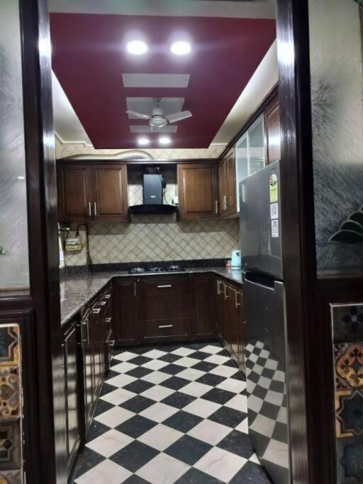 Divine India Service 3bhk,j-171 Saket *